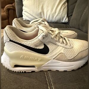 Nike Women's Air Max SYSTM White Photon Dust Sneakers size 8
